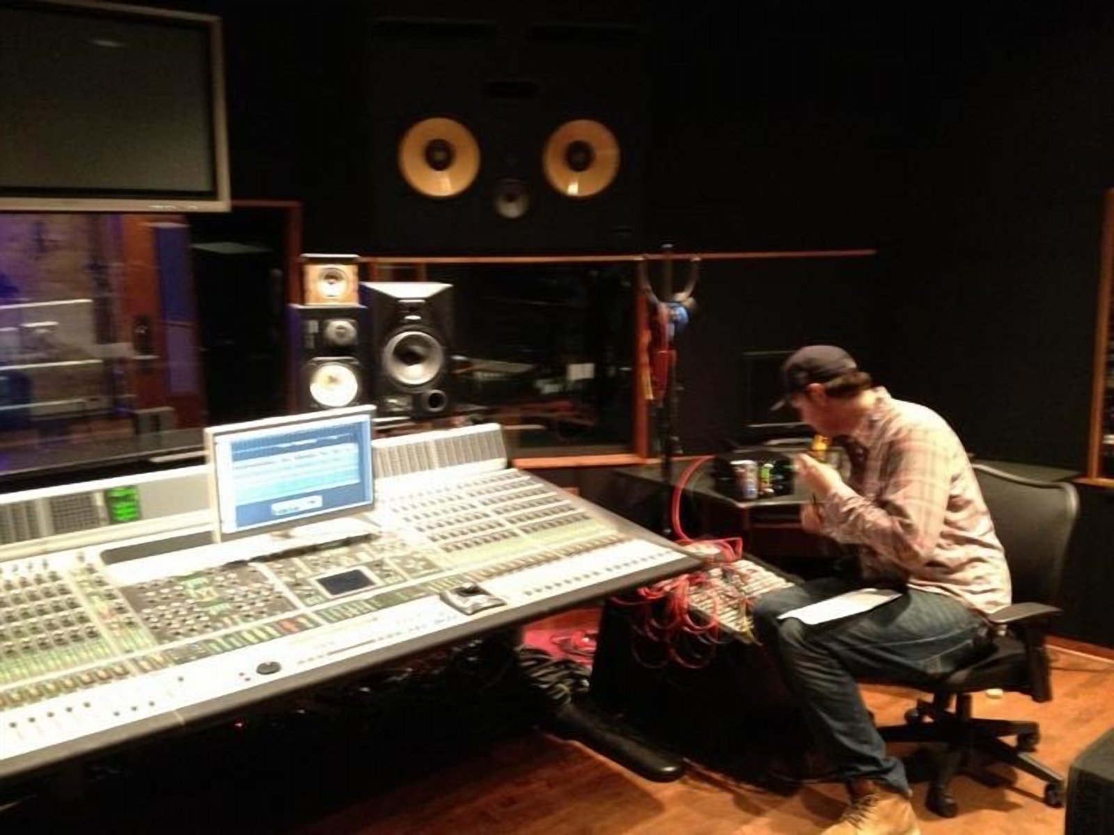 Mixing console and studio monitors
