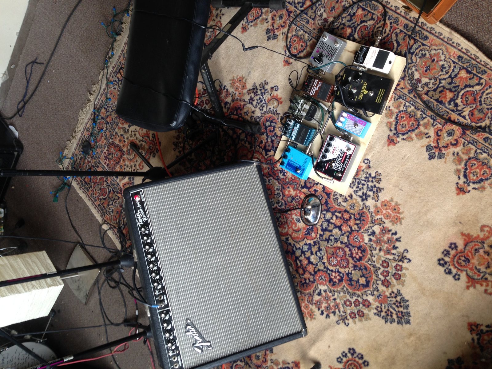 Guitar pedalboard and tube amp